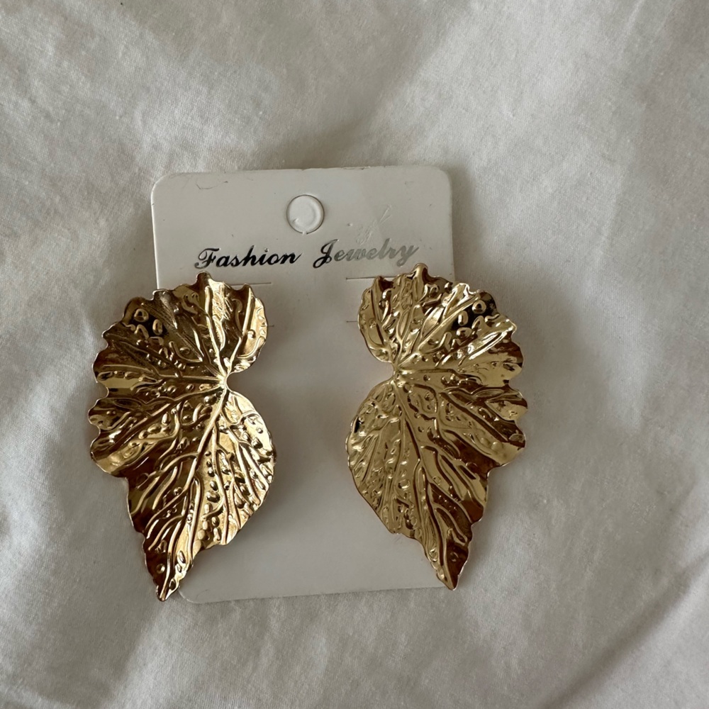 Gold earrings